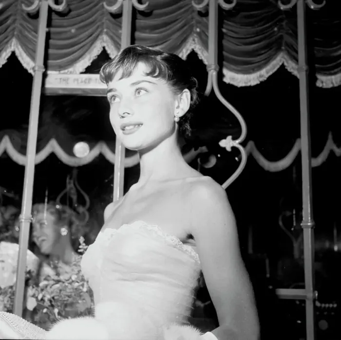 Framed Print : Audrey Hepburn Framed Print : Audrey Hepburn