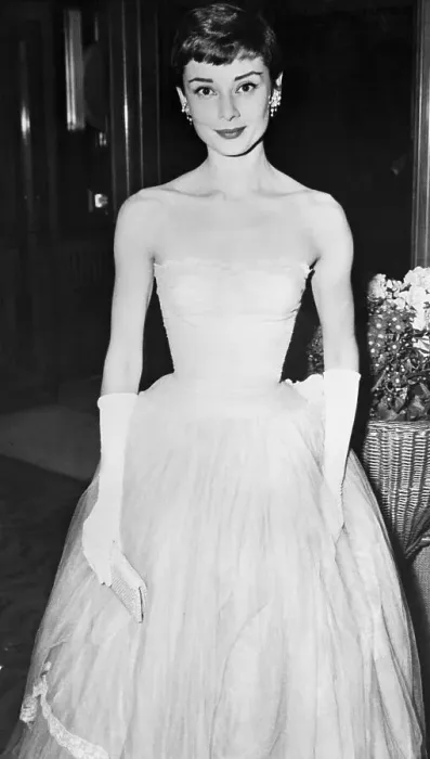 Framed Print : Audrey Hepburn Arriving at Movie Premiere Framed Print : Audrey Hepburn Arriving at Movie Premiere