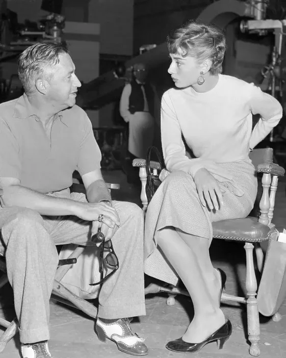 Framed Print : Audrey Hepburn and Director Mervyn LeRoy on Set Framed Print : Audrey Hepburn and Director Mervyn LeRoy on Set