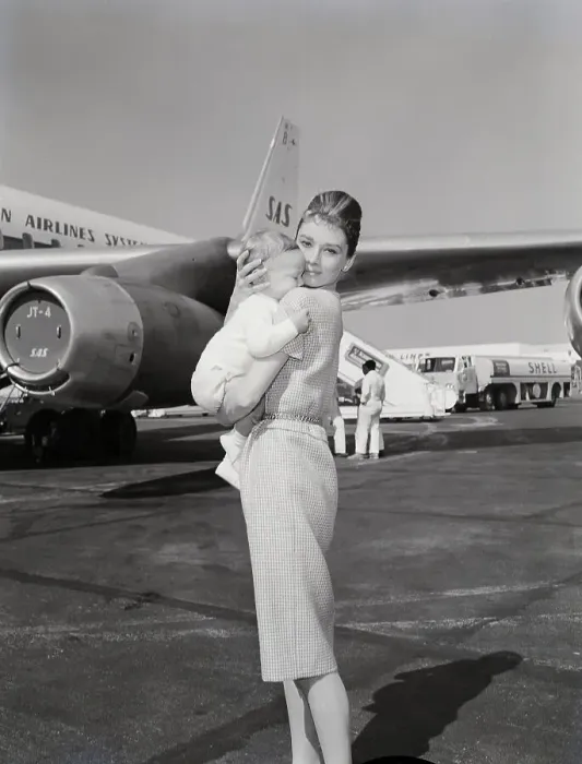 Framed Print : Audrey Hepburn with Son Sean Framed Print : Audrey Hepburn with Son Sean