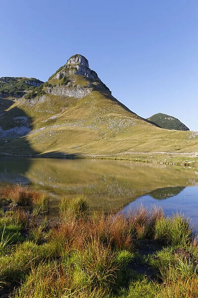 Augstsee Lake and Mt Atterkogel, Loser region, Totes Gebirge range, Altaussee, Ausseerland region, Salzkammergut, Styria, Austria