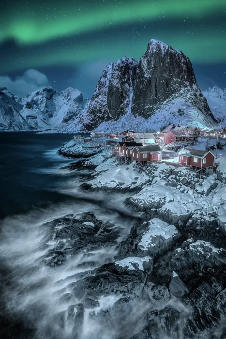 Framed Print : The Aurora Borealis over the famous fishing village of Hamnøy, Lofoten Islands, Nordland, Norway Framed Print : The Aurora Borealis over the famous fishing village of Hamnøy, Lofoten Islands, Nordland, Norway
