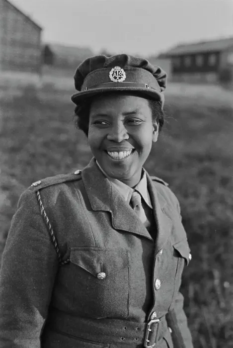 Framed Print : Auxiliary Territorial Service, 1943 Framed Print : Auxiliary Territorial Service, 1943