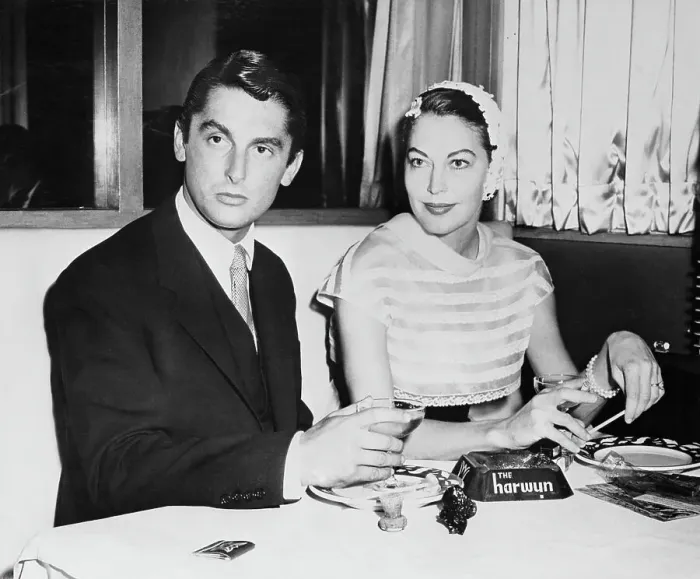 Framed Print : Ava Gardner and Bob Evans Seated at Club Framed Print : Ava Gardner and Bob Evans Seated at Club