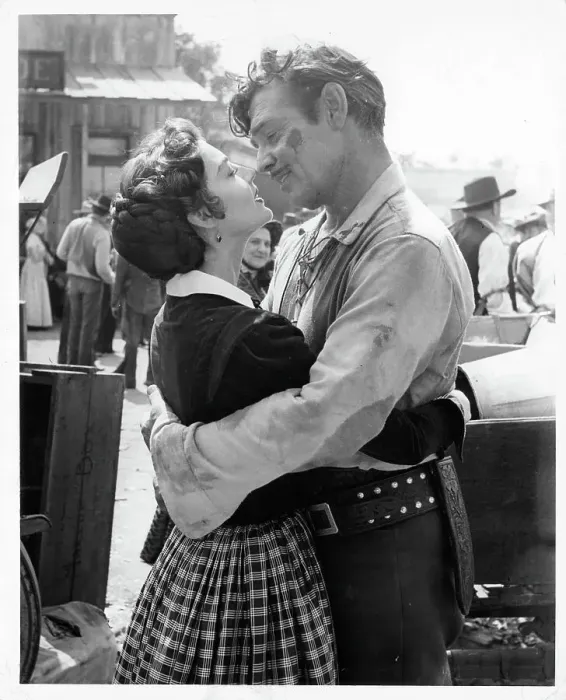 Framed Print : Ava Gardner And Clark Gable In Lone Star Framed Print : Ava Gardner And Clark Gable In Lone Star