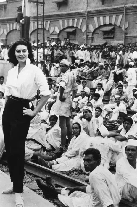 Framed Print : Ava Gardner Posing for Picture in Lahore Framed Print : Ava Gardner Posing for Picture in Lahore