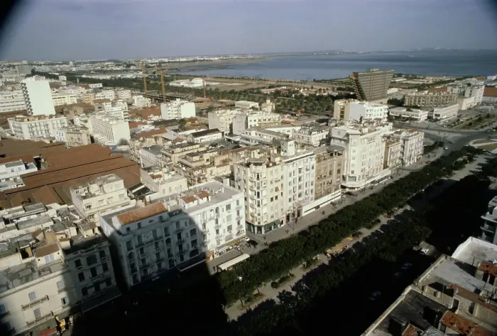 Framed Print : Avenue Habib Bourguiba, Tunis