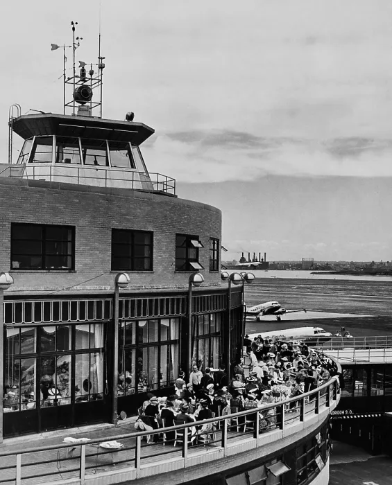Framed Print : Aviation Terrace Restaurant, LaGuardia Airport Framed Print : Aviation Terrace Restaurant, LaGuardia Airport