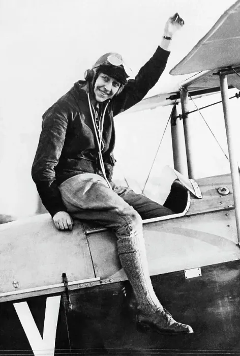 Framed Print : Aviatrix Amy Johnson on Her Plane Framed Print : Aviatrix Amy Johnson on Her Plane