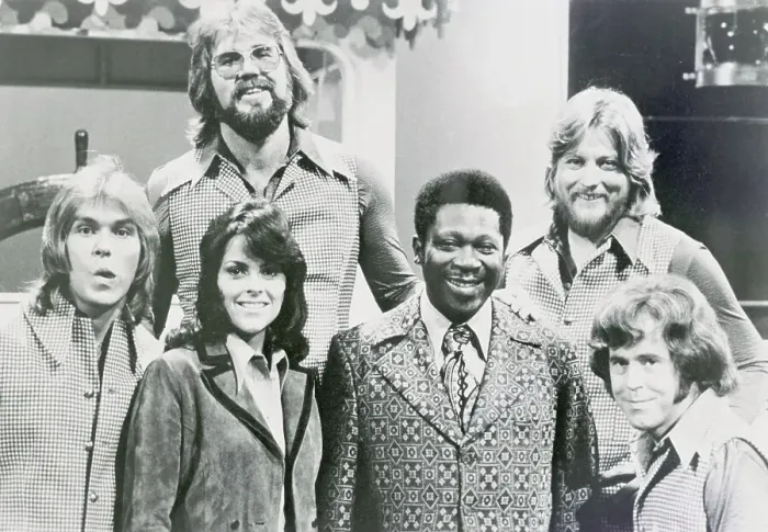 Framed Print : B. B. King. Smiling with Kenny Rogers and Band Framed Print : B. B. King. Smiling with Kenny Rogers and Band
