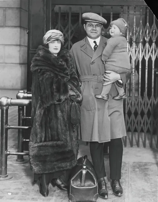Framed Print : The Babe & Family At Penn Station Framed Print : The Babe & Family At Penn Station