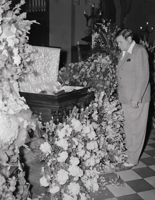 Framed Print : Babe Ruth Standing by Casket with Body of Lou Gehrig Framed Print : Babe Ruth Standing by Casket with Body of Lou Gehrig