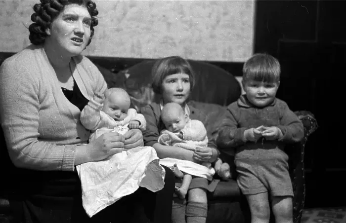 Framed Print : Baby Boom. 31st January 1953: 27-year-old Ivy Bourne Framed Print : Baby Boom. 31st January 1953: 27-year-old Ivy Bourne
