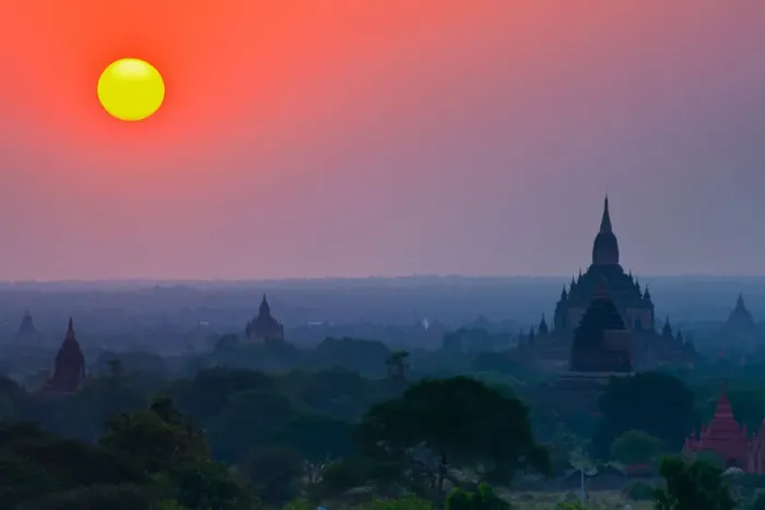 Framed Print : Bagan in the morning Framed Print : Bagan in the morning