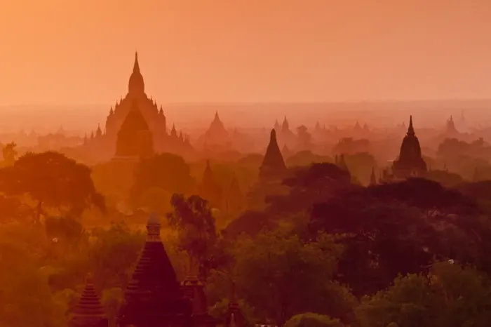 Framed Print : Bagan in morning Framed Print : Bagan in morning