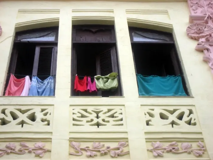 Framed Print : Balcony with laundry, Havana, Cuba Framed Print : Balcony with laundry, Havana, Cuba