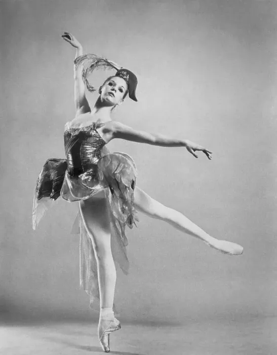 Framed Print : Ballerina Gelsey Kirkland in Classical Pose Framed Print : Ballerina Gelsey Kirkland in Classical Pose