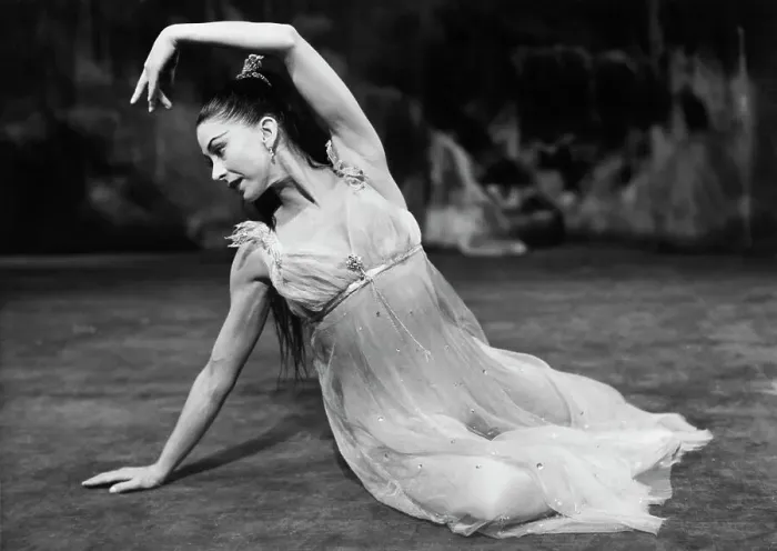 Framed Print : Ballet Dancer Dame Margot Fonteyn Framed Print : Ballet Dancer Dame Margot Fonteyn