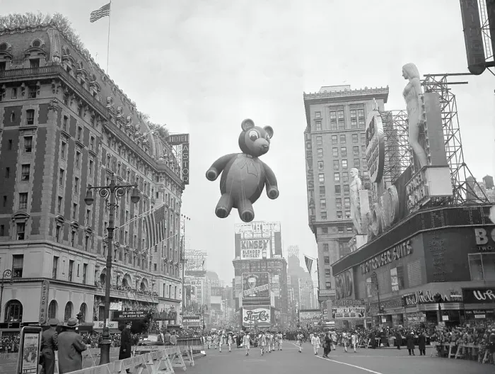 Framed Print : Balloon in Macy's Thanksgiving Day Parade Framed Print : Balloon in Macy's Thanksgiving Day Parade