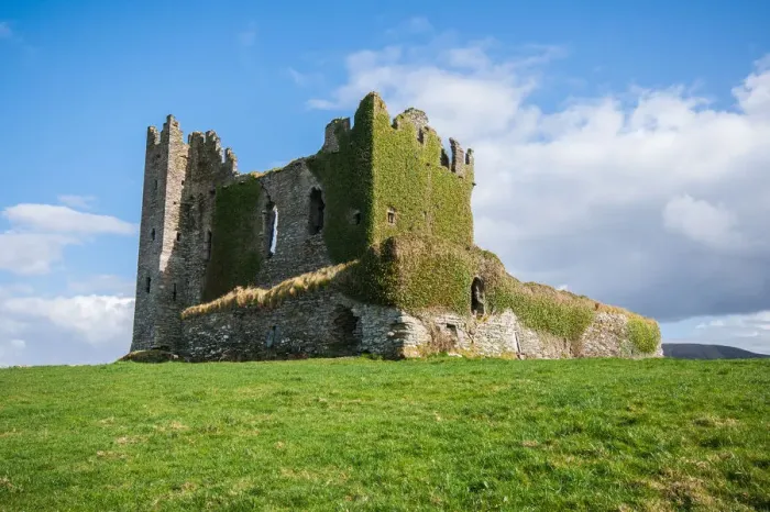 Framed Print : Ballycarbery castle in Kerry, Ireland Framed Print : Ballycarbery castle in Kerry, Ireland