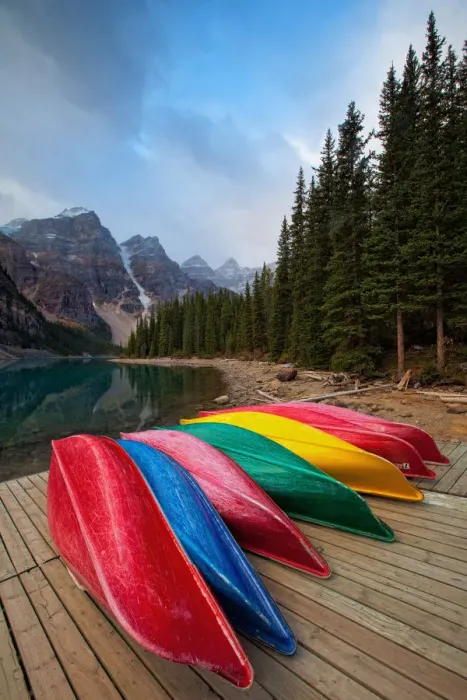Framed Print : Banff Moraine Lake