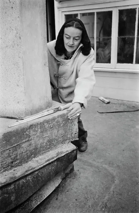 Framed Print : Barbara Hepworth At Trewyn Studios Framed Print : Barbara Hepworth At Trewyn Studios