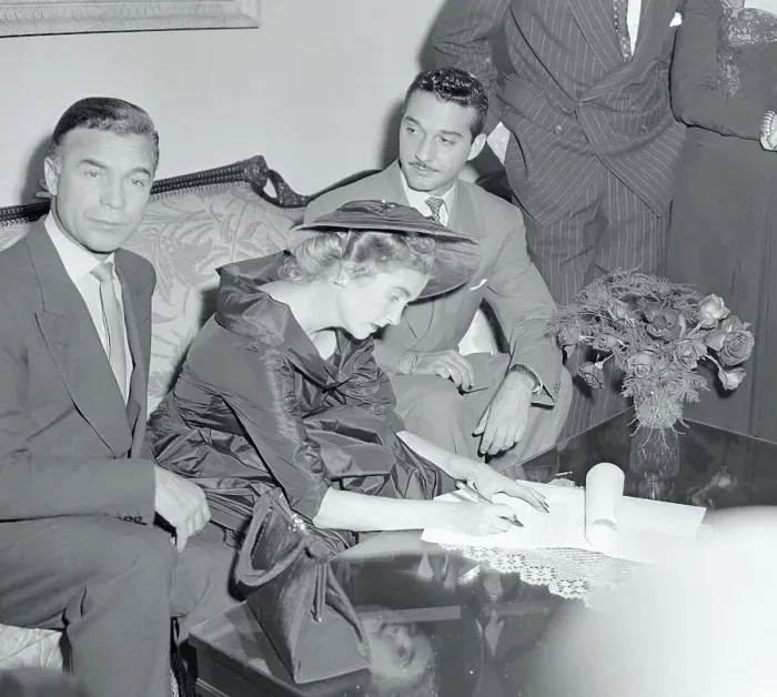 Framed Print : Barbara Hutton Signing Marriage Contract Framed Print : Barbara Hutton Signing Marriage Contract