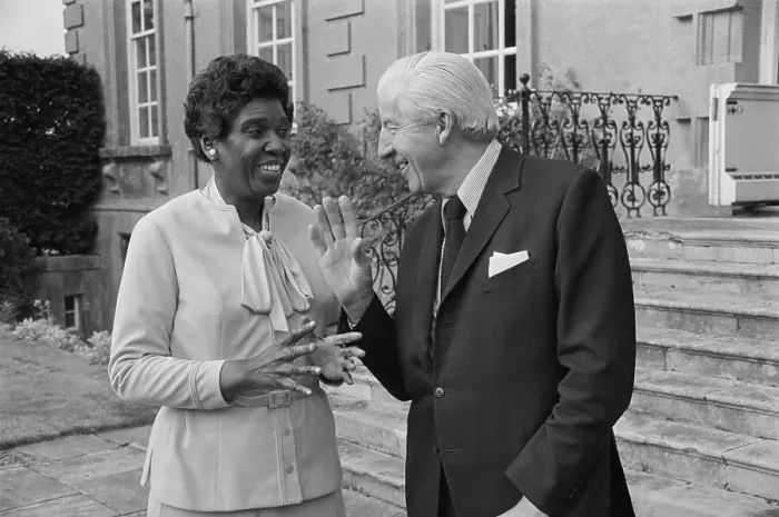 Framed Print : Barbara Jordon Chatting with Michael Stewart Framed Print : Barbara Jordon Chatting with Michael Stewart