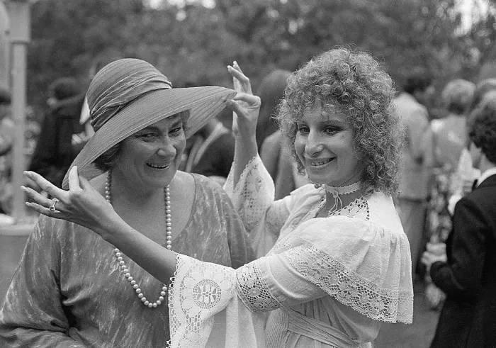 Framed Print : Barbara Streisand with Bella Abzug Framed Print : Barbara Streisand with Bella Abzug
