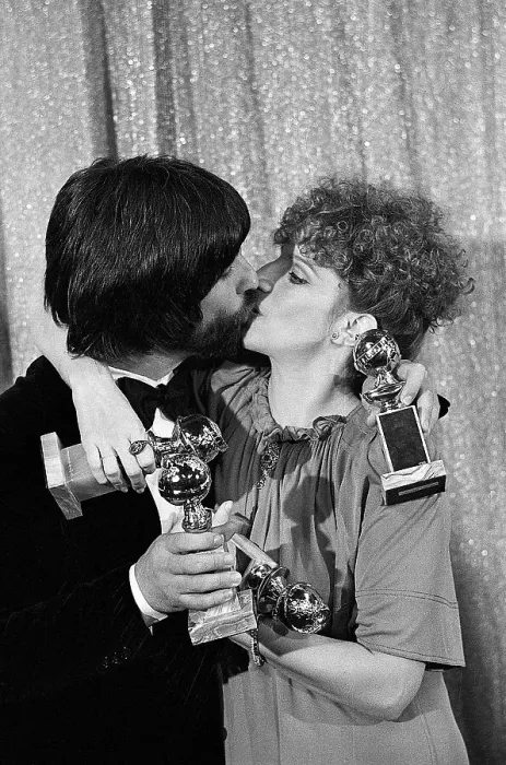 Framed Print : Barbara Streisand Kissing John Peters Framed Print : Barbara Streisand Kissing John Peters