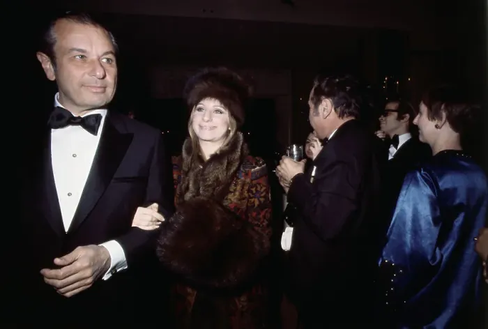 Framed Print : Barbra Streisand at the Cue Magazine Awards Framed Print : Barbra Streisand at the Cue Magazine Awards