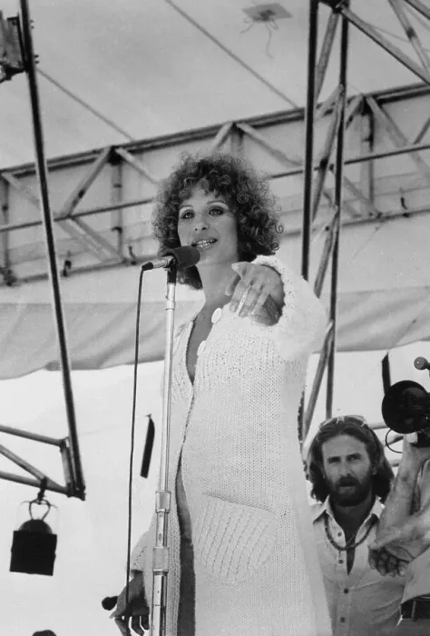 Framed Print : Barbra Streisand Performing in Movie Still Framed Print : Barbra Streisand Performing in Movie Still