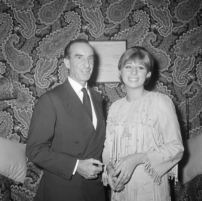 Framed Print : Barbra Streisand Posing W / Emilio Pucci Framed Print : Barbra Streisand Posing W / Emilio Pucci