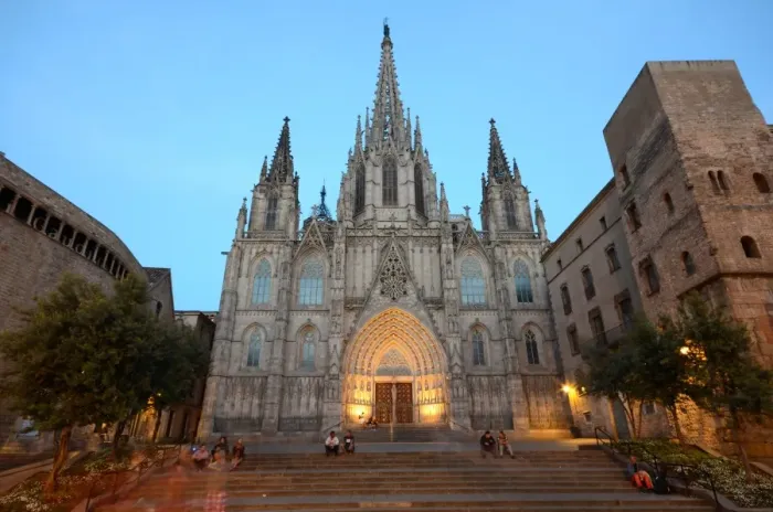 Framed Print : Barcelona Cathedral at night Framed Print : Barcelona Cathedral at night
