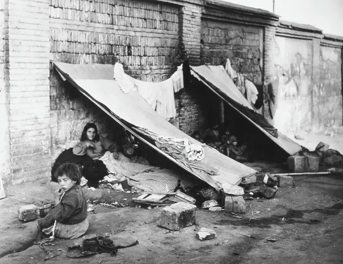 Framed Print : Barcelona Slum