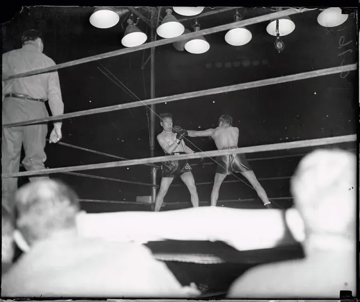 Framed Print : Barney Ross Punching Jimmy McLarnin Framed Print : Barney Ross Punching Jimmy McLarnin