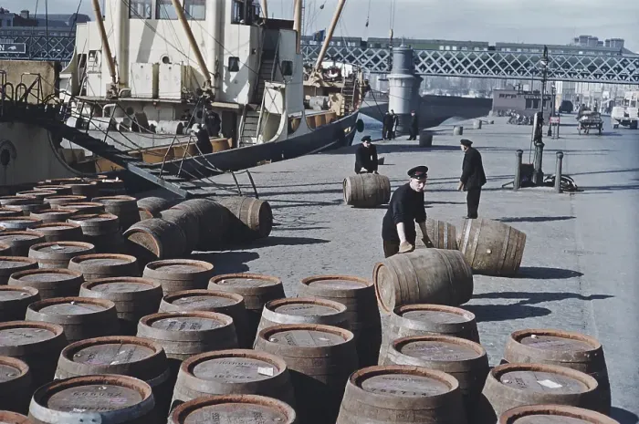 Framed Print : Barrels Of Guinness Framed Print : Barrels Of Guinness