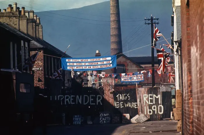 Framed Print : Barricade Erected by Belfast Protestants 1969 Framed Print : Barricade Erected by Belfast Protestants 1969