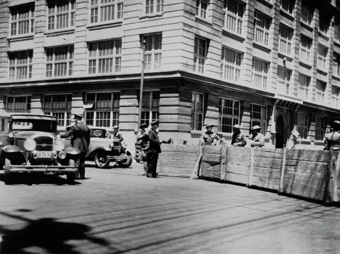 Framed Print : Barricade, San Francisco Framed Print : Barricade, San Francisco