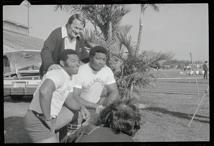 Framed Print : Barry Switzer with Leroy and Dewey Selmon Framed Print : Barry Switzer with Leroy and Dewey Selmon