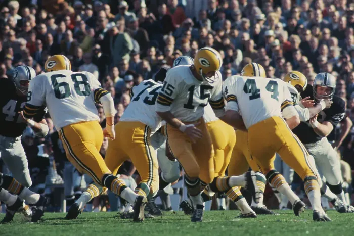 Framed Print : Bart Starr Handing off the Ball Framed Print : Bart Starr Handing off the Ball