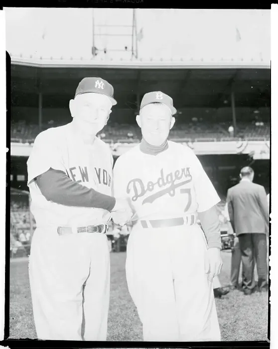 Framed Print : Baseball Greats Casey Stengel Shaking Hands With Chuck Dresson Framed Print : Baseball Greats Casey Stengel Shaking Hands With Chuck Dresson