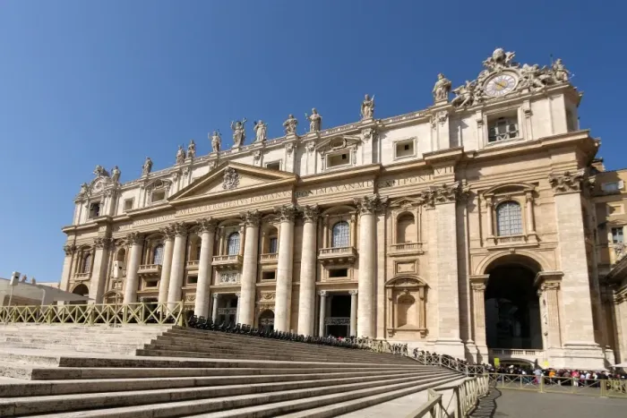 Framed Print : Basilica di San Pietro, Vatican Framed Print : Basilica di San Pietro, Vatican