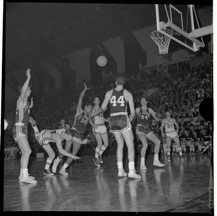 Framed Print : Basket ball player Wesley Bialosuknia Diving to Floor Framed Print : Basket ball player Wesley Bialosuknia Diving to Floor