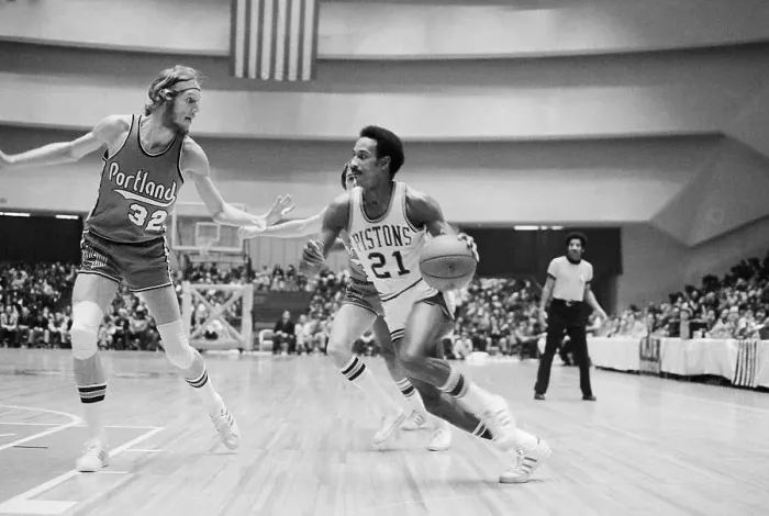 Framed Print : Basketball Action with Dave Bing and Bill Walton Framed Print : Basketball Action with Dave Bing and Bill Walton