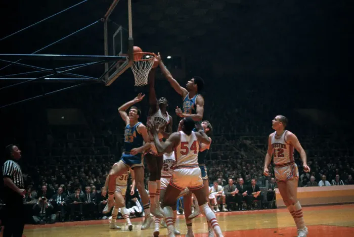 Framed Print : Basketball Great Lew Alcindor Going up for Slam Dunk