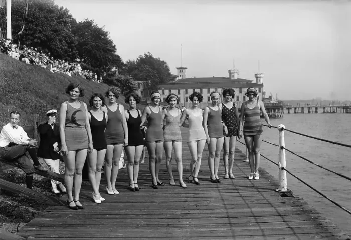 Framed Print : Bathing Beauties In Swimwear Framed Print : Bathing Beauties In Swimwear