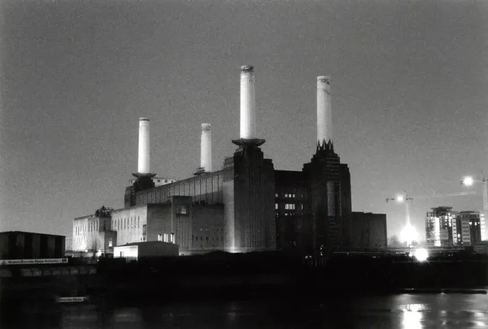 Framed Print : Battersea power station at night before the renovation Framed Print : Battersea power station at night before the renovation