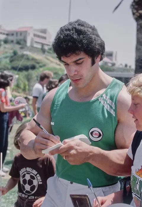 Framed Print : Battle Of The Network Stars VI - Lou Ferrigno Framed Print : Battle Of The Network Stars VI - Lou Ferrigno