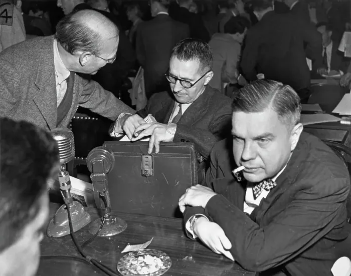 Framed Print : Baumgardt, Brecht And Kenny Before HUAC Hearing Framed Print : Baumgardt, Brecht And Kenny Before HUAC Hearing